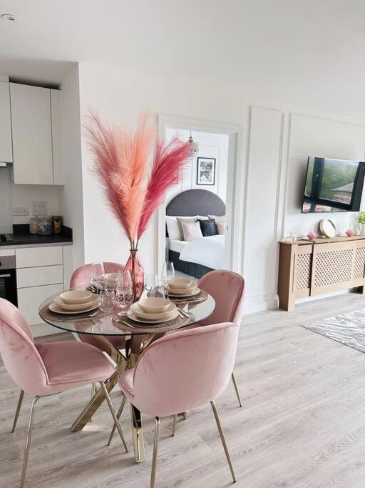 Central Derby Urban 2 Bedroom Flat - An Oasis Of Elegance! Free Parking And Wifi Suitable For Families And Professionals Exterior foto